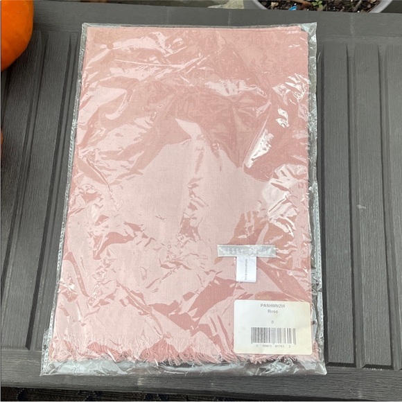 New Rose Pink Pashmina Shawl / Scarf - Picture 10 of 11